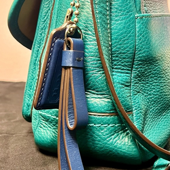 COACH Vintage City Crossbody Bag (SMALL) - Picture 5 of 16